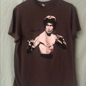 Tee shirt